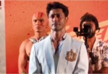 Vidyut Jammwal ने स्टेज पर 15 मिनट तक रोकी सांस, VIDEO देख कांप उठे फैंस