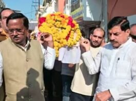 आरएसएस के वरिष्ठ प्रचारक विनोद कुमार का निधन, ‘गांधी’ उपनाम से थे मशहूर, मुख्यमंत्री मोहन यादव ने दिया कंधा