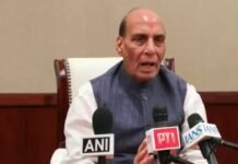 गिरता ही जा रहा है कांग्रेस की राजनीति का स्तर, खरगे जी को माफी मांगनी चाहिए…राजनाथ सिंह ने जमकर सुनाया